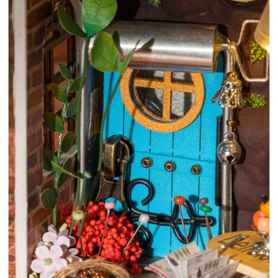 BORROWED GARDEN 3D WOODEN MINIATURE KIT - Image 3