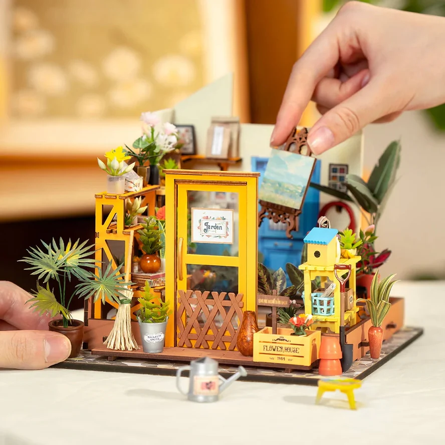 CATHY'S FLOWER HOUSE 3-D WOODEN MINIATURE KIT - Image 2