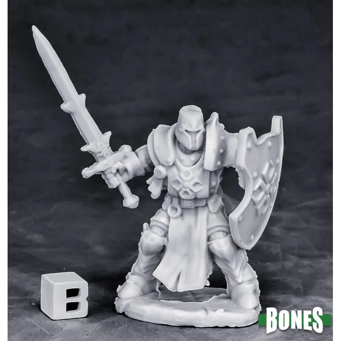 CRUSADER SWORDSMAN (STANDING)