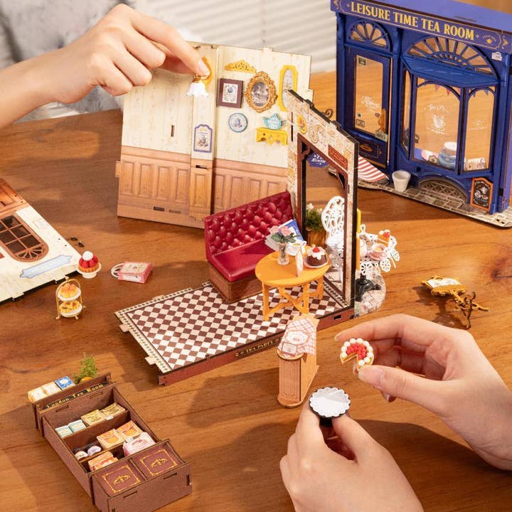 LEISURE TIME TEA ROOM DIY MINIATURE HOUSE KIT - Image 3