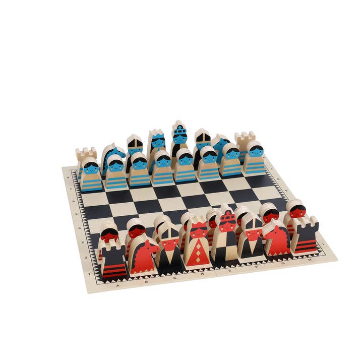 ON THE MOVE WOODEN CHESS SET - Image 3