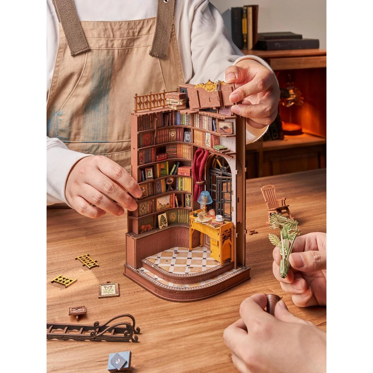SILENT CORNER STUDY 3-D WOODEN MINIATURE KIT - Image 3
