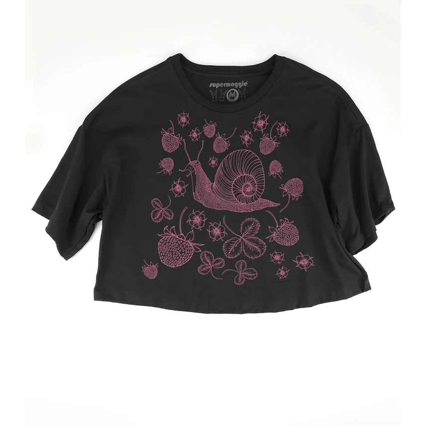 SNAIL CLOVER CROP TOP T-SHIRT BY SUPERMAGGIE