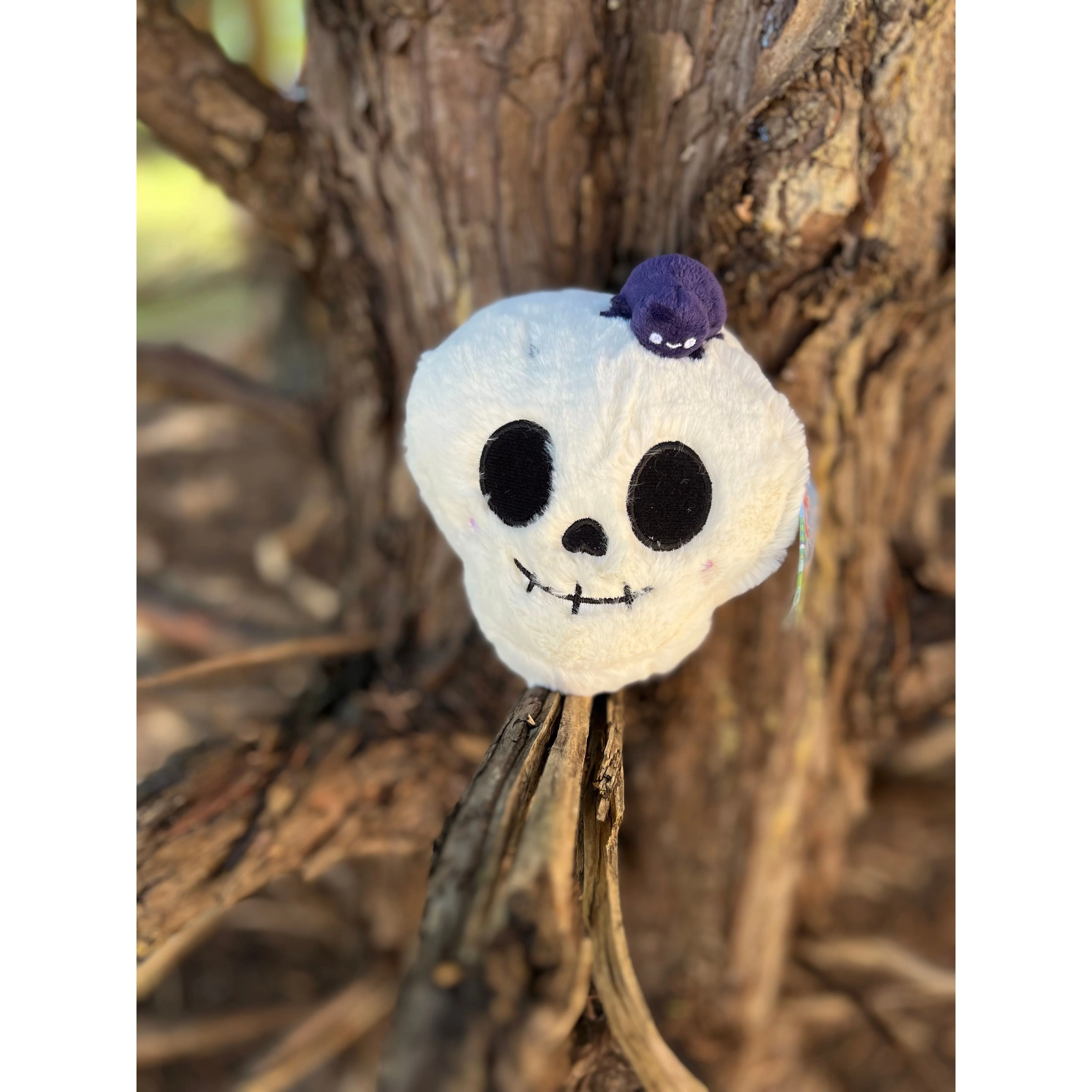 SQUISHABLE SNACKER SKULL - Image 2