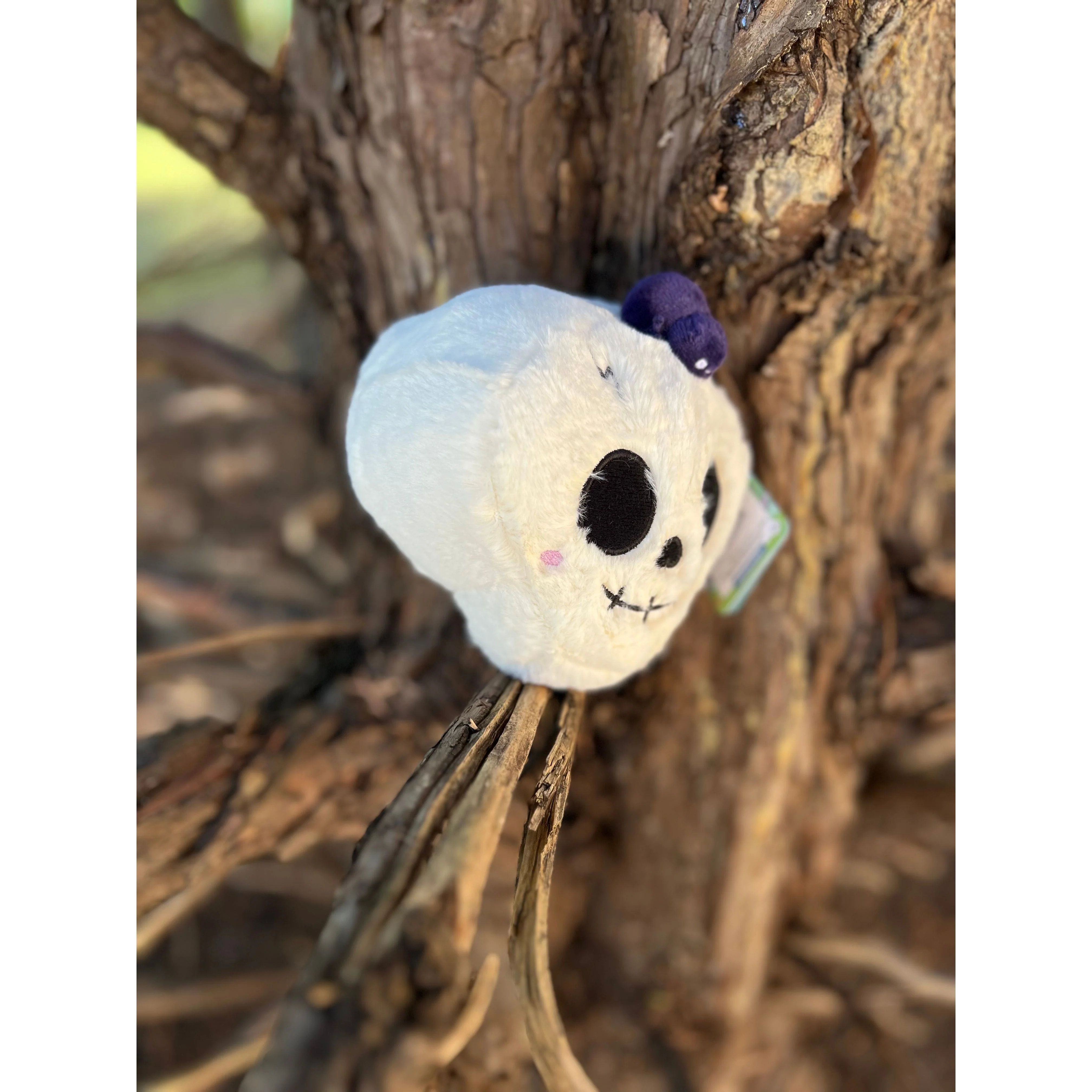 SQUISHABLE SNACKER SKULL - Image 4