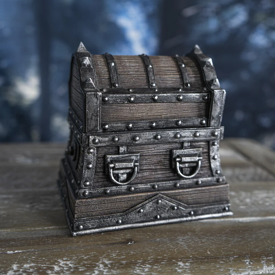 TALL DICE CHEST