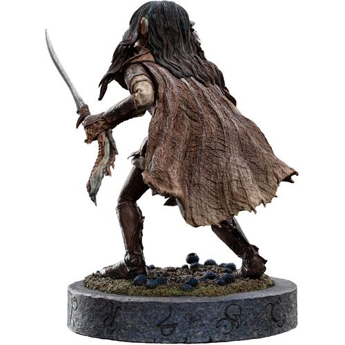 THE DARK CRYSTAL : AGE OF RESISTANCE RIAN THE GELFLING POLYSTONE STATUE - Image 2