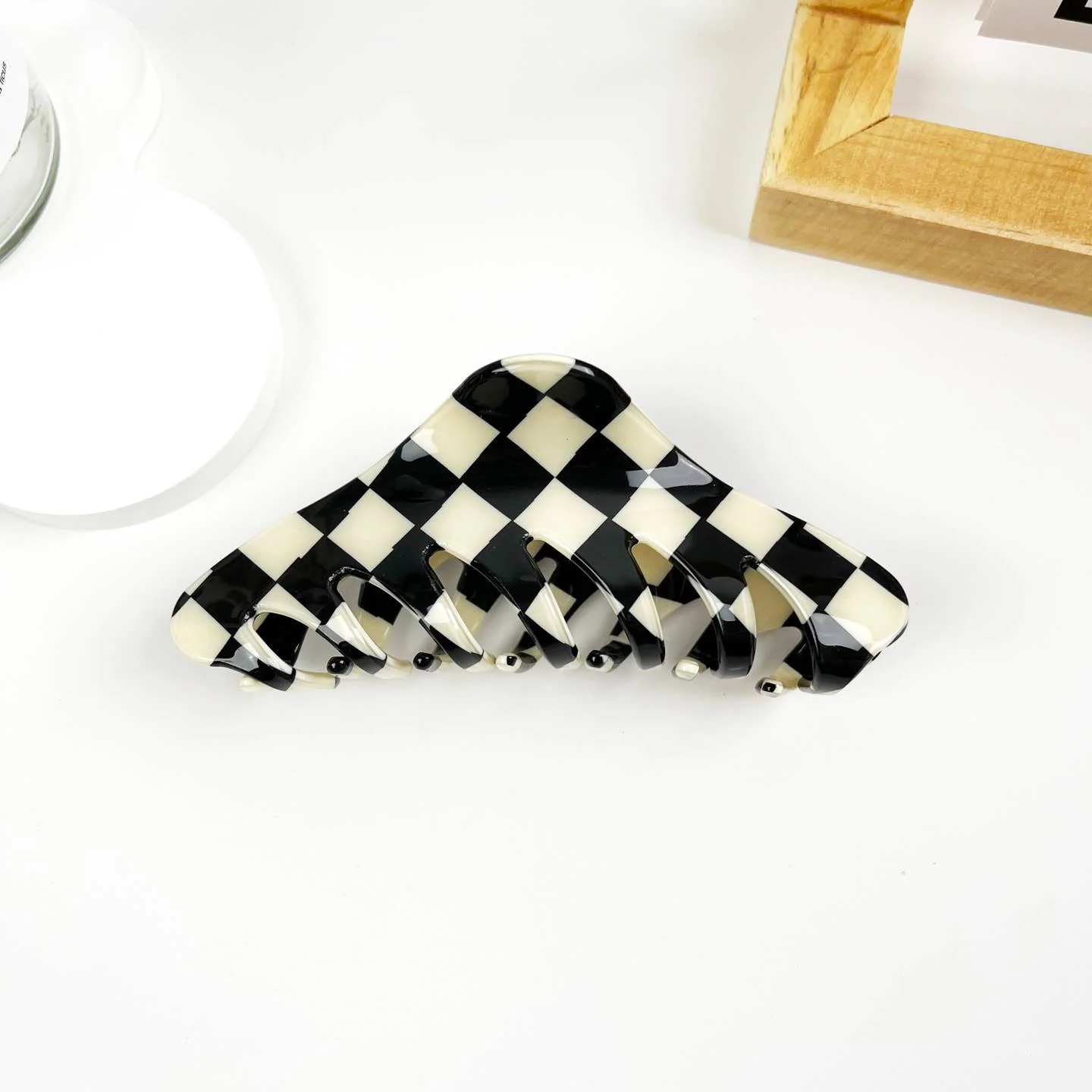 VINTAGE BLACK CHECKERBOARD HAIR CLAW CLIP